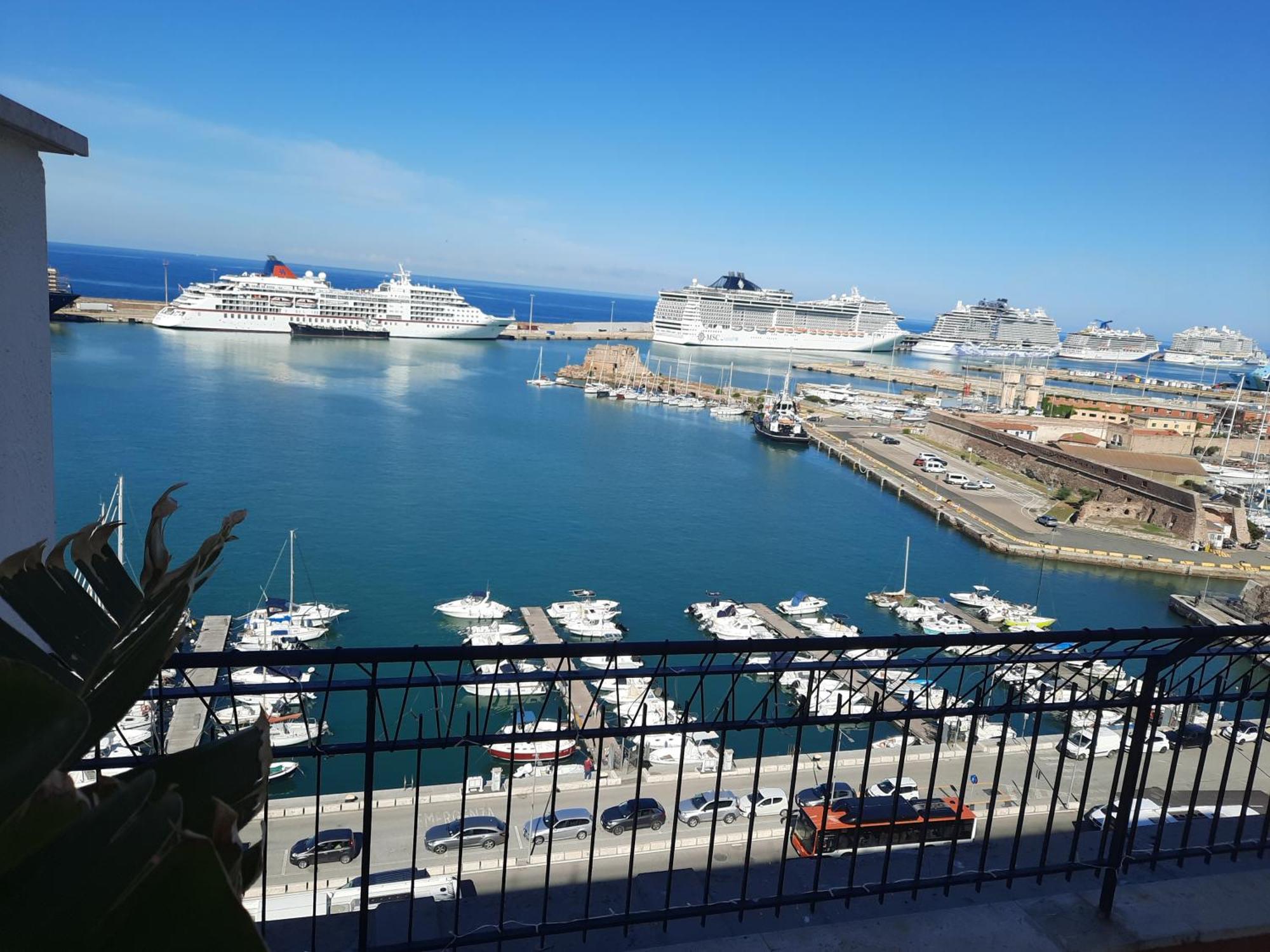 Mare Fuori Apartment *